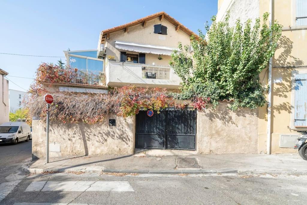 Studio Ideal Pour Deux Voyageurs Sur Marseille Eksteriør billede