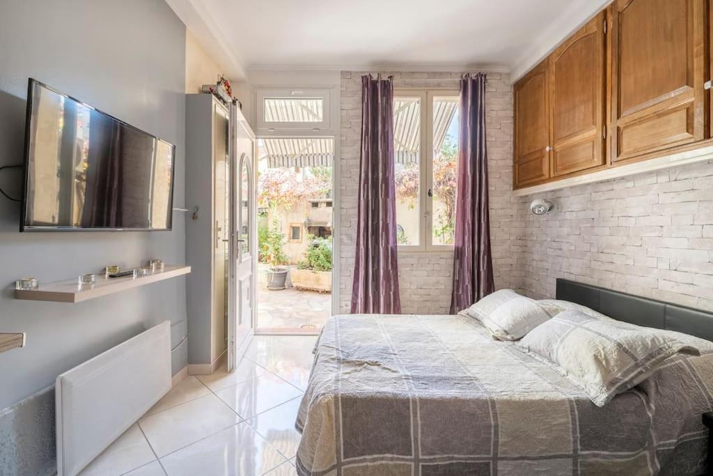 Studio Ideal Pour Deux Voyageurs Sur Marseille Eksteriør billede