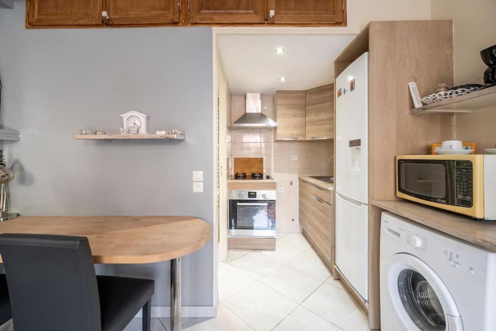 Studio Ideal Pour Deux Voyageurs Sur Marseille Eksteriør billede
